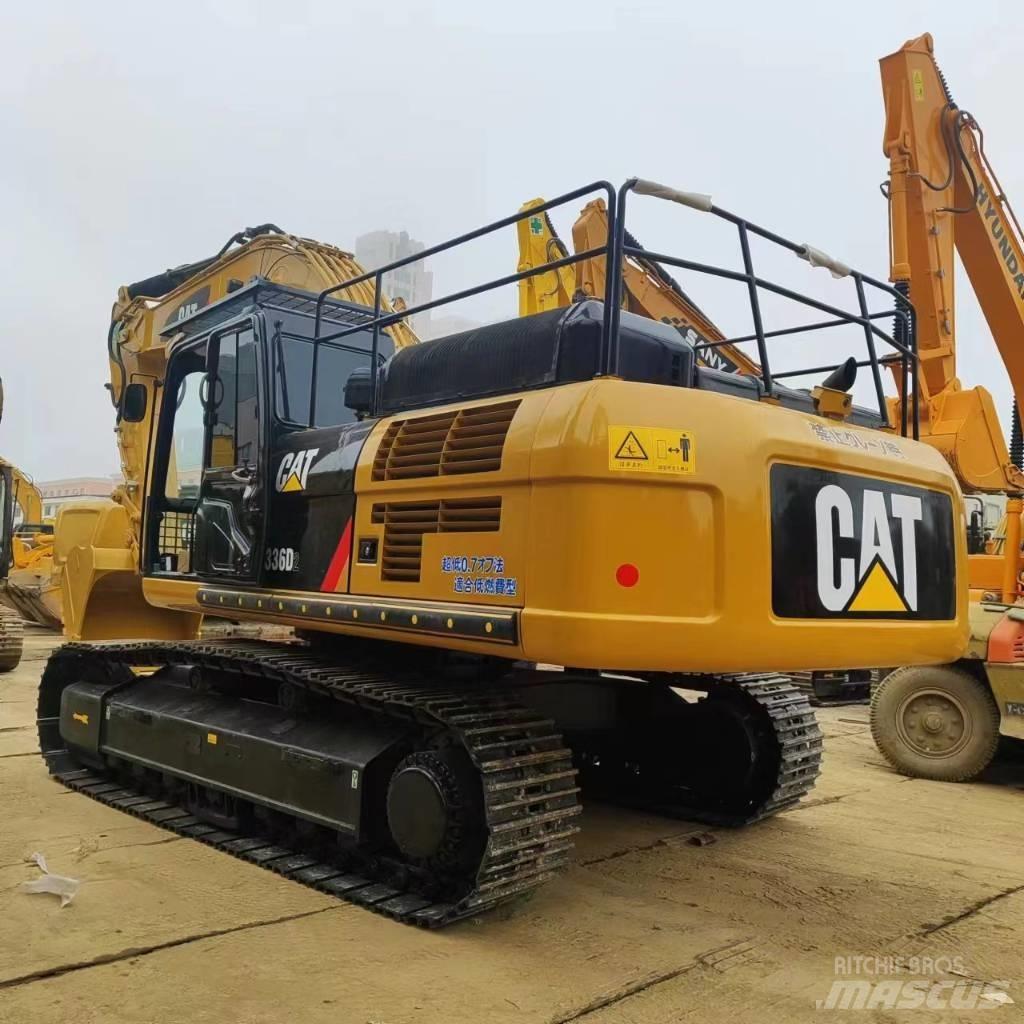CAT 336D2L Гусеничні екскаватори