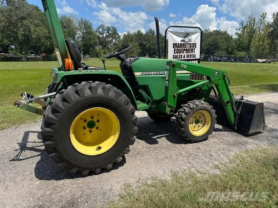 John Deere 790 Трактори