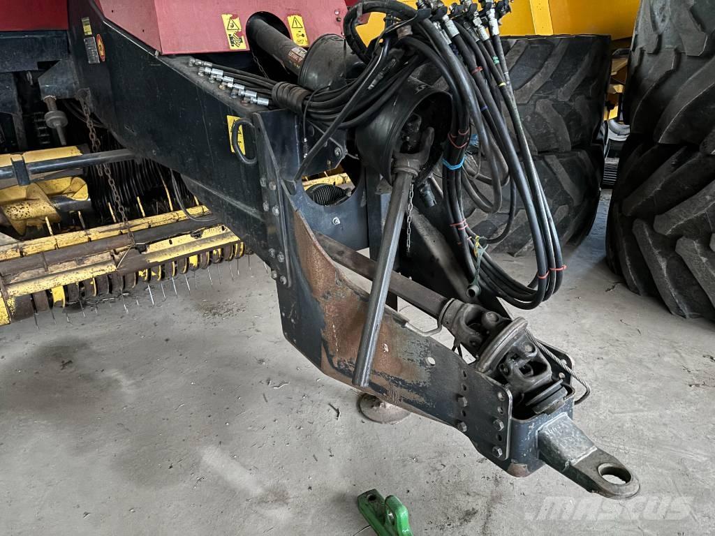 New Holland BB 940 Тюкові прес-підбирачі