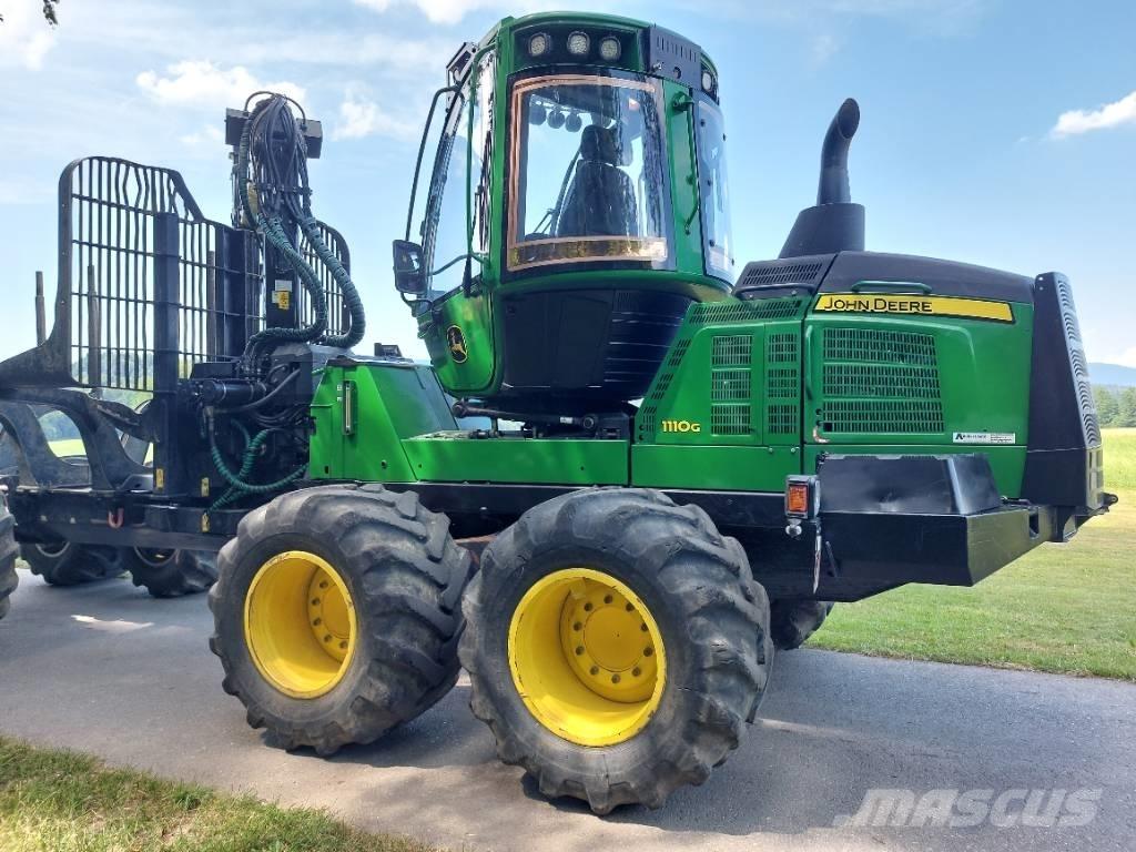 John Deere 1110G Форвардери