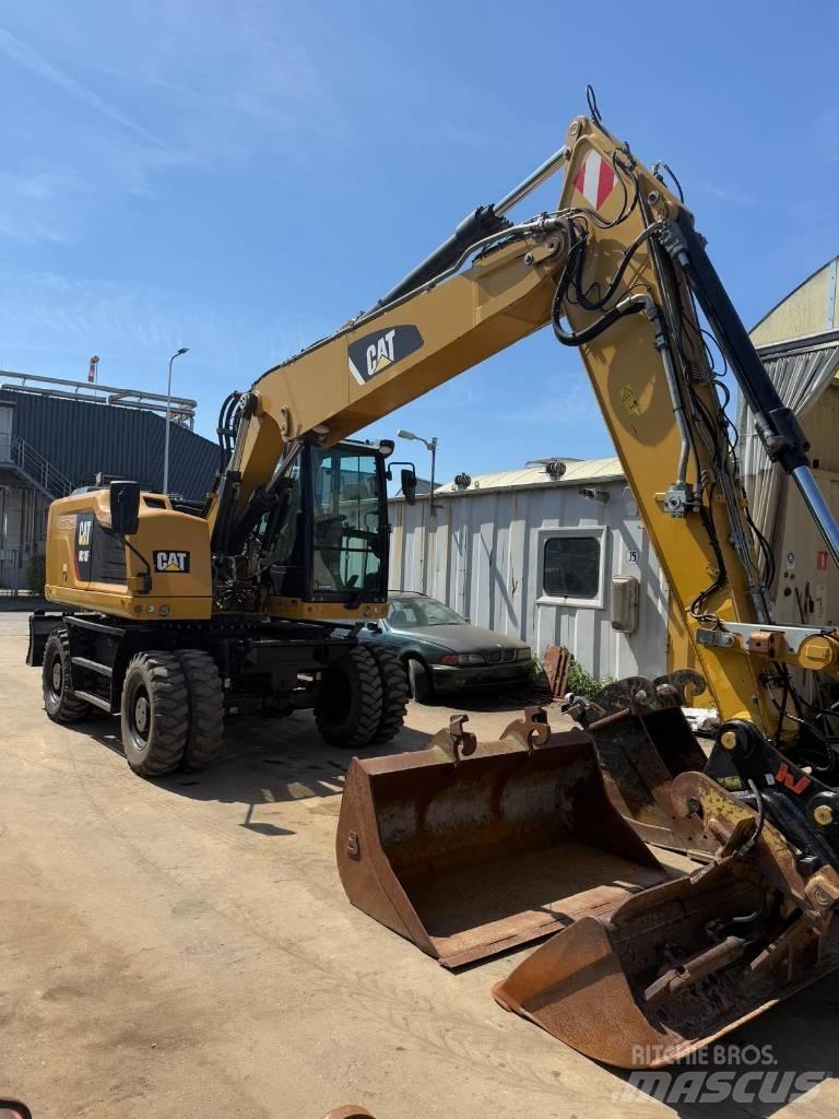 CAT M 318 F Колісні екскаватори