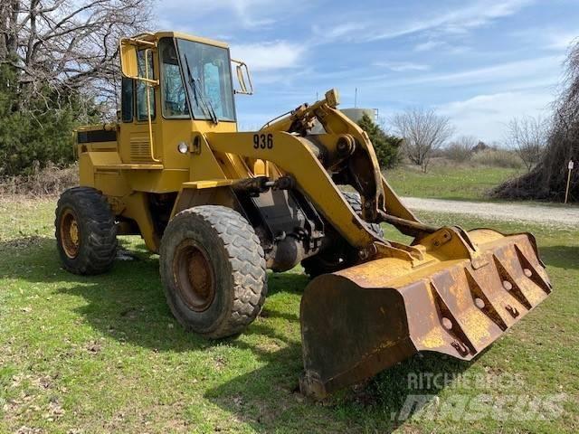 CAT 936 Фронтальні навантажувачі