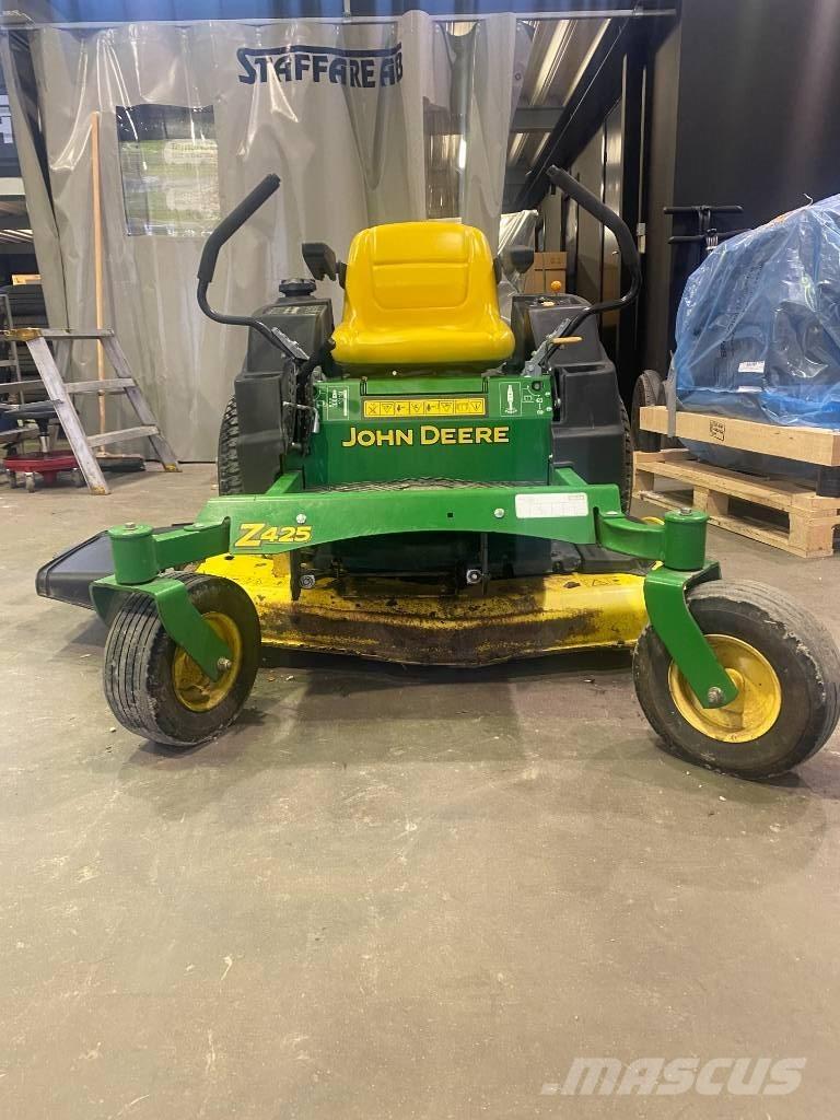 John Deere Z 425 Самохідні газонокосарки