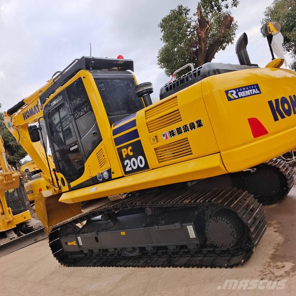 Komatsu PC 200-8 Гусеничні екскаватори