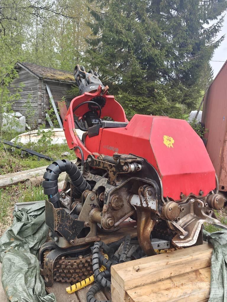 Komatsu C 93 Валочні головки