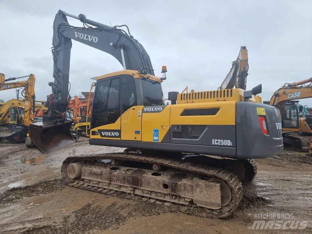 Volvo EC 250 D L Гусеничні екскаватори