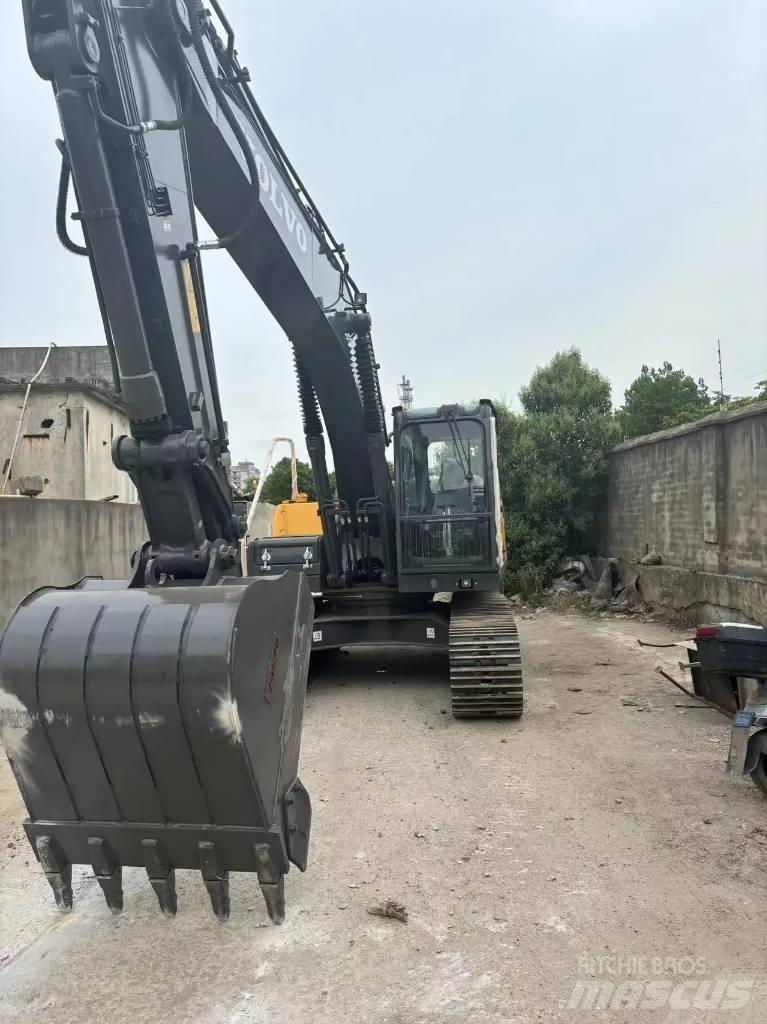 Volvo EC 210 Середні екскаватори 7т. - 12т.