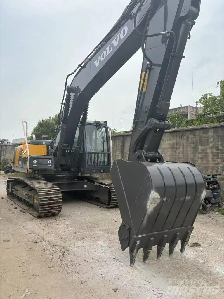 Volvo EC 210 Середні екскаватори 7т. - 12т.