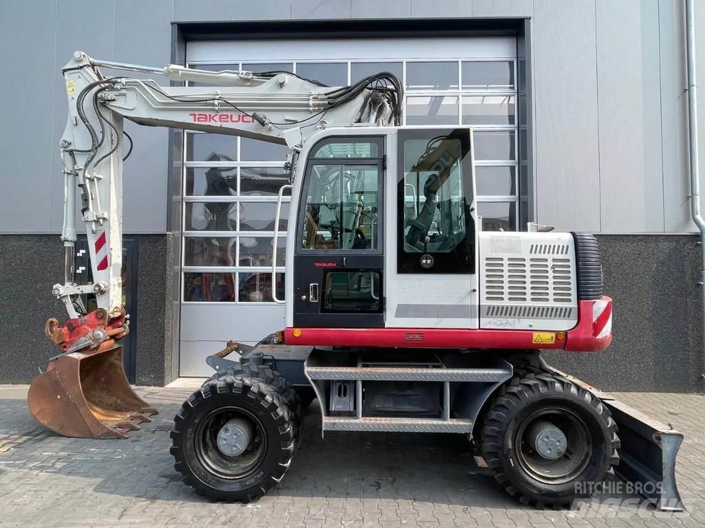 Takeuchi TB1160W Колісні екскаватори
