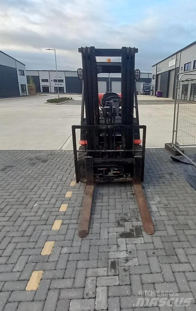 Manitou MI 25 G Газові навантажувачі