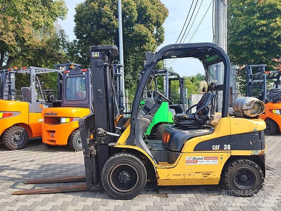CAT GP30N Газові навантажувачі