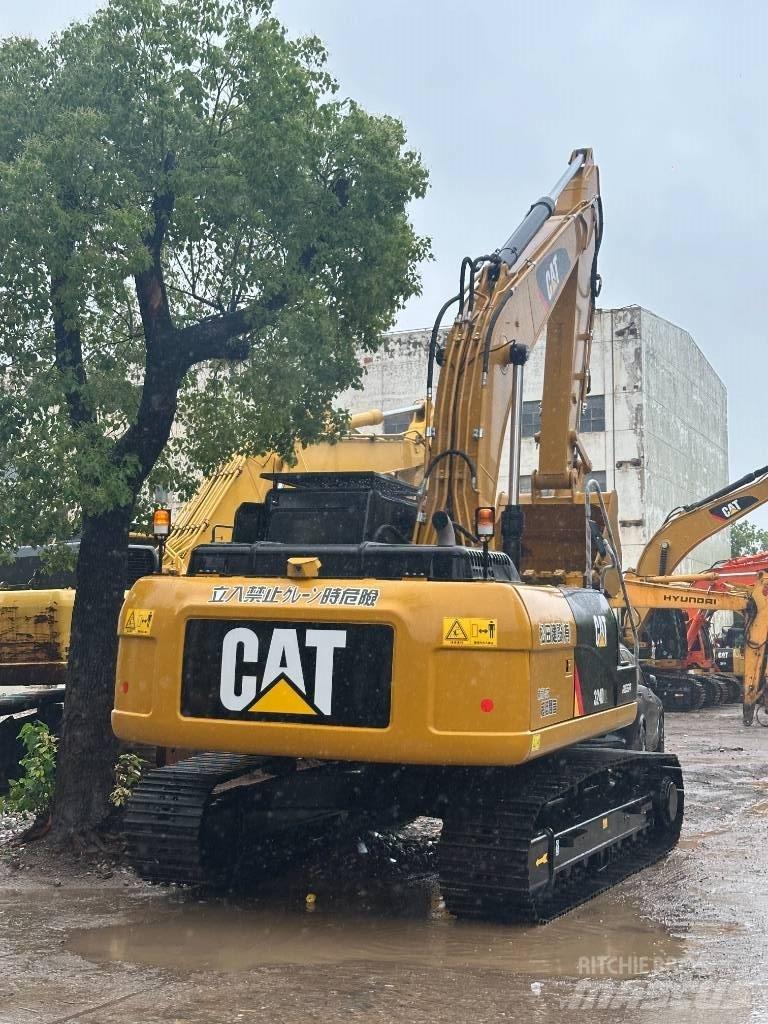 CAT CAT324D Середні екскаватори 7т. - 12т.