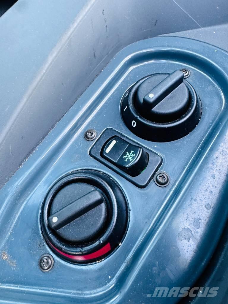 Avant 650 i Багатофункціональне обладнання для вантажних і землекопальних робіт