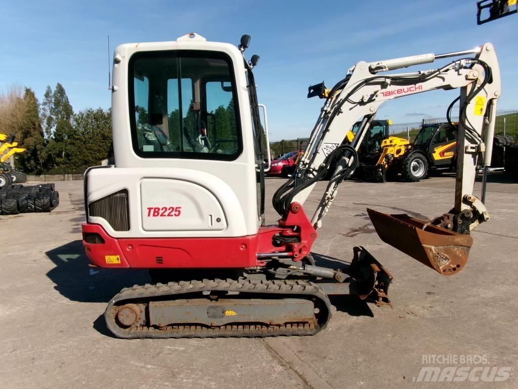 Takeuchi TB 225 Міні-екскаватори < 7т