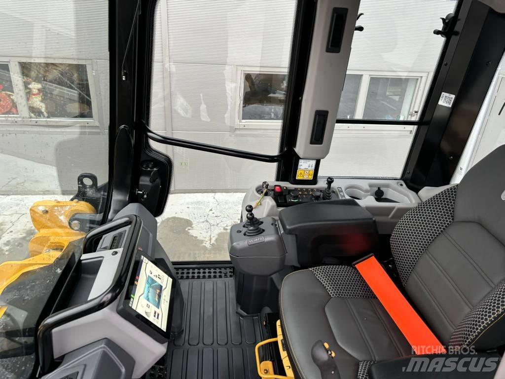 CAT 963 *MIETE/RENTAL Гусеничні вантажники