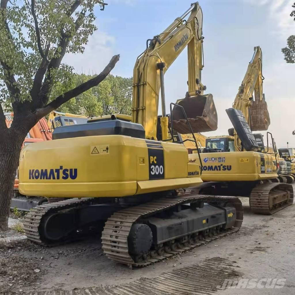 Komatsu PC 300 Гусеничні екскаватори