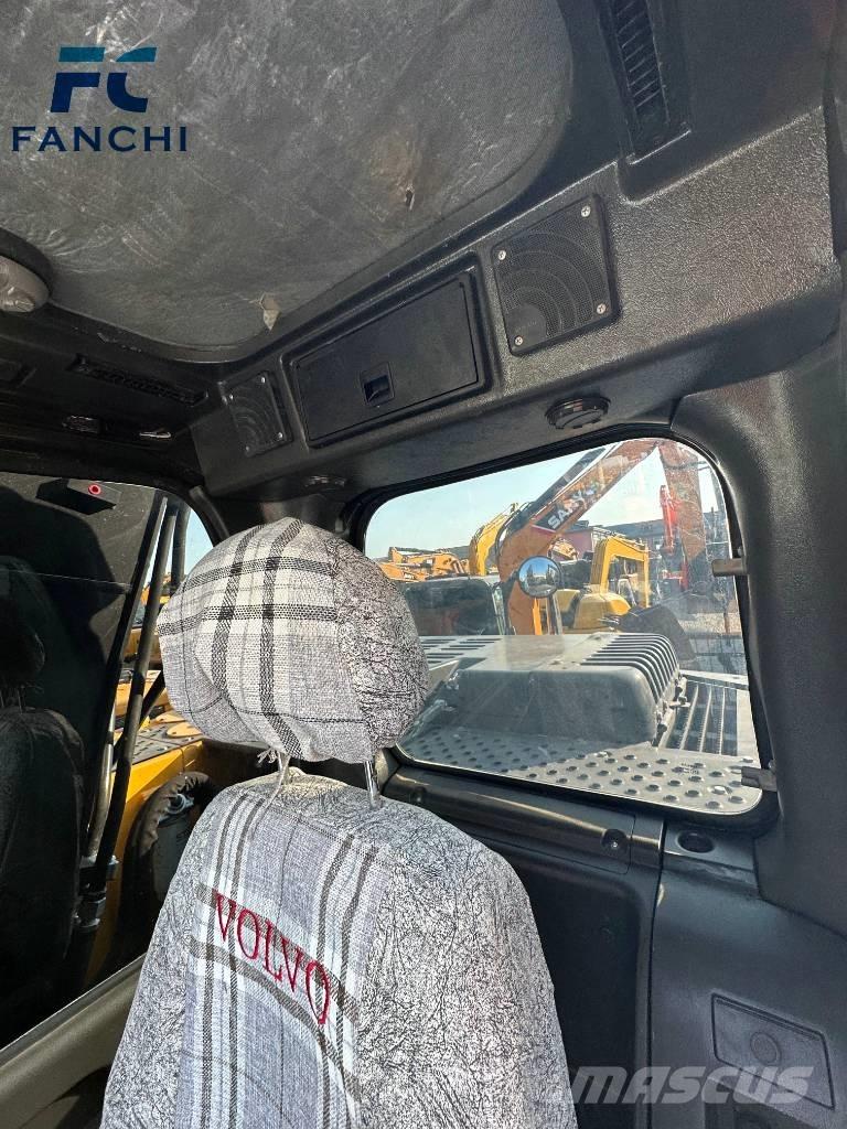 Volvo EC140 Гусеничні екскаватори