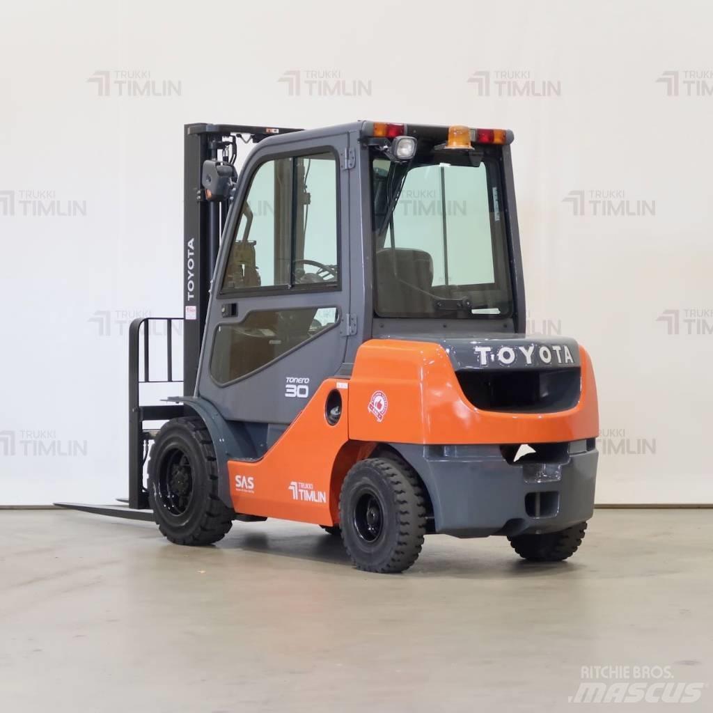 Toyota 02-8FDF30 Дизельні навантажувачі