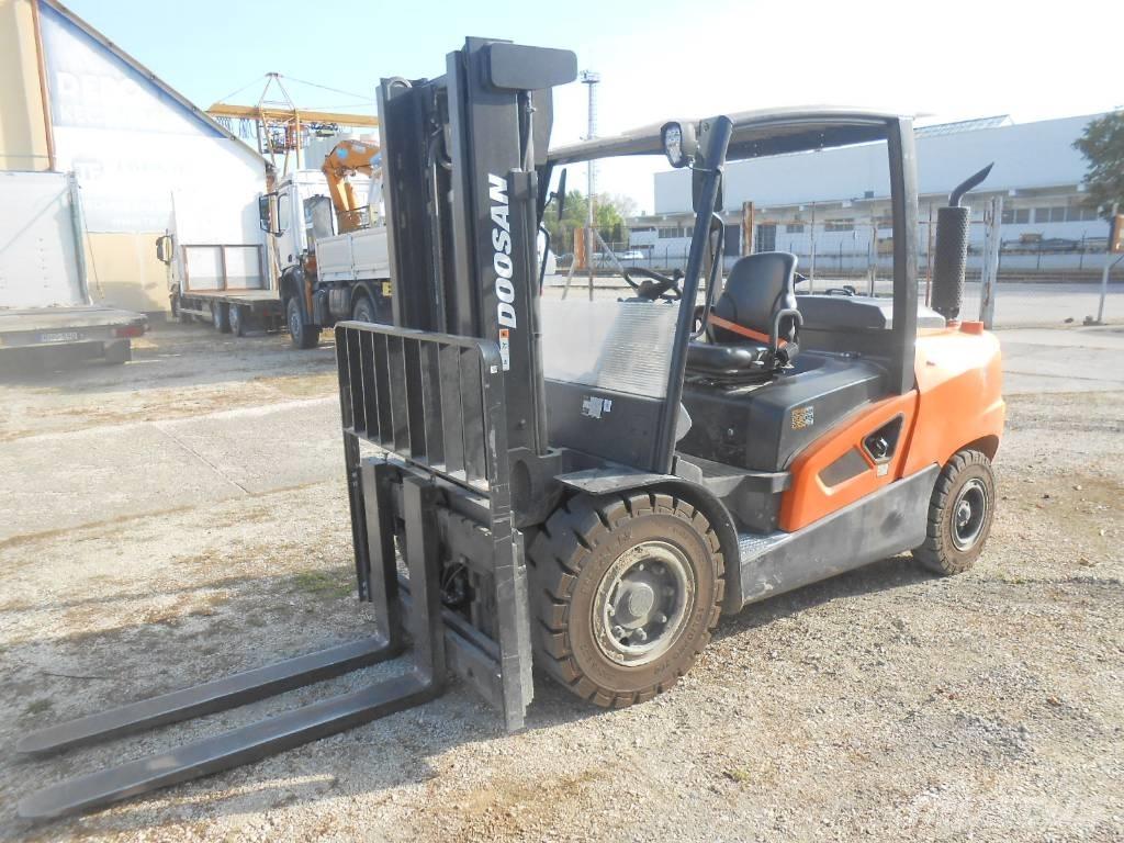 Doosan D50 SC-09 Дизельні навантажувачі