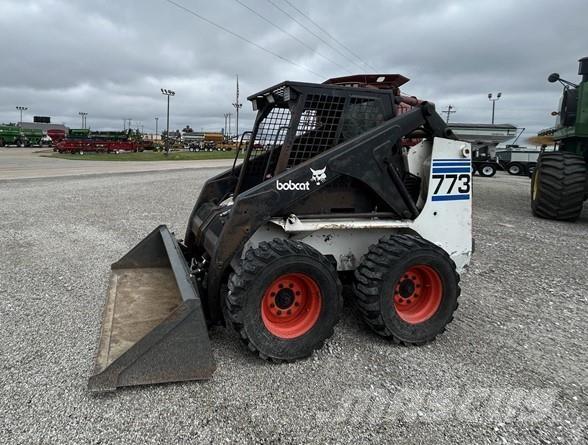 Bobcat 773 Міні-навантажувачі