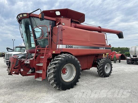 Case IH 2366 Зернозбиральні комбайни
