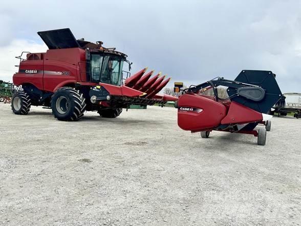 Case IH 5130 Зернозбиральні комбайни