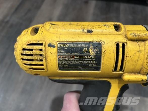 DeWalt DW059 Прилади, вимірювальне обладнання і засоби автоматизації