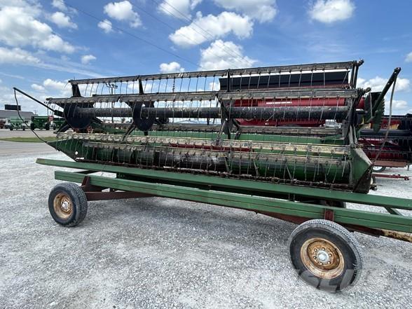 John Deere 220 Жатки