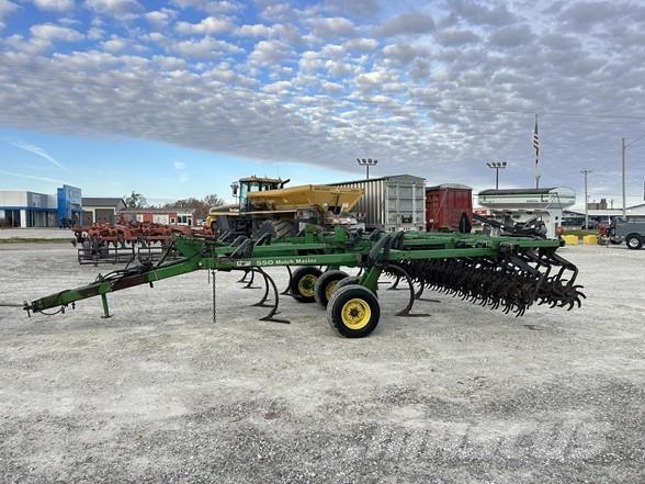 John Deere 550 Інші землеоброблювальні машини і додаткове обладнання