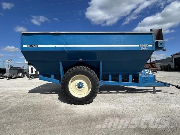 Kinze 1040 Причепи перевантажувачі зерна