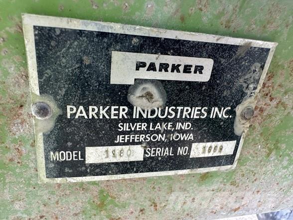 Parker 1180 Причепи перевантажувачі зерна