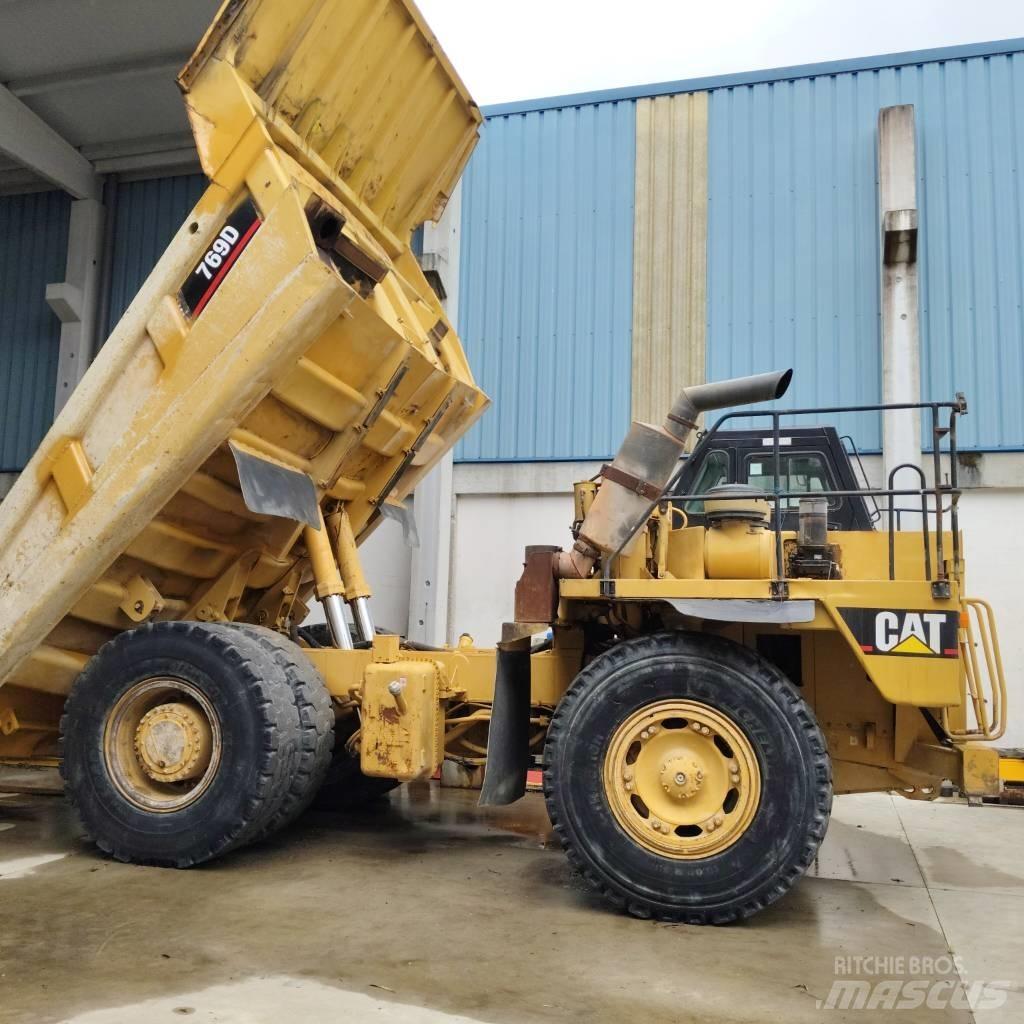 CAT 769 D Кар`єрні самоскиди