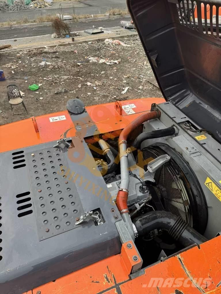 Hitachi 350LC Гусеничні екскаватори