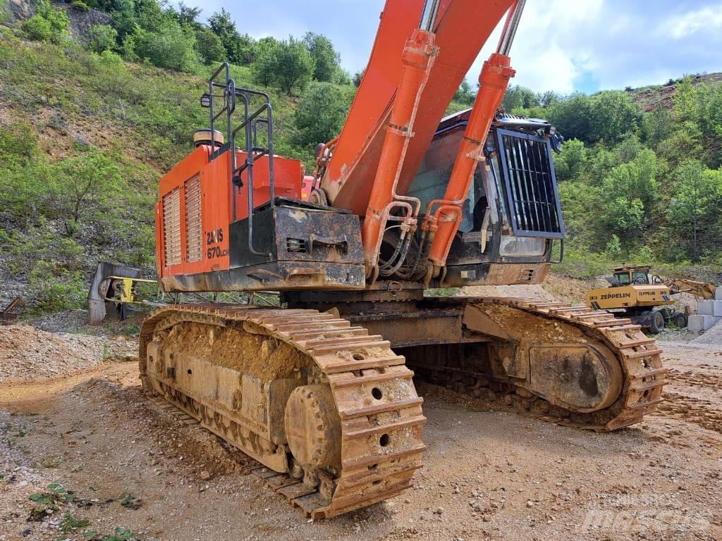 Hitachi ZX670ICH-5B Гусеничні екскаватори