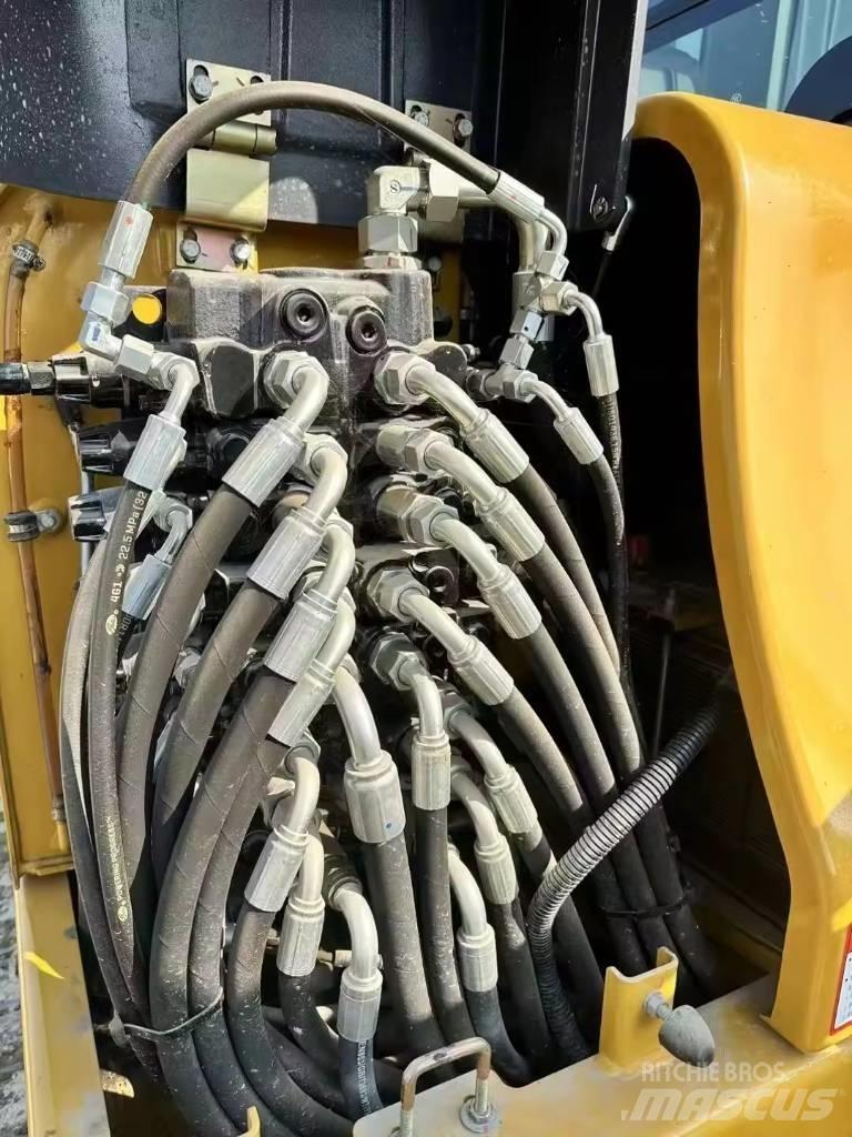XCMG XE 60 DA Гусеничні екскаватори