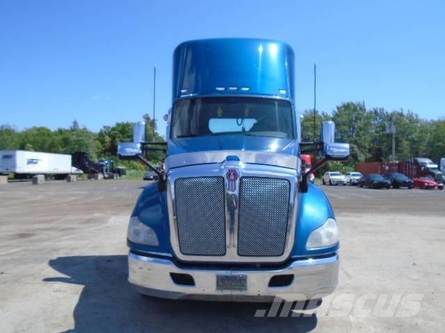 Kenworth T 680 Тягачі