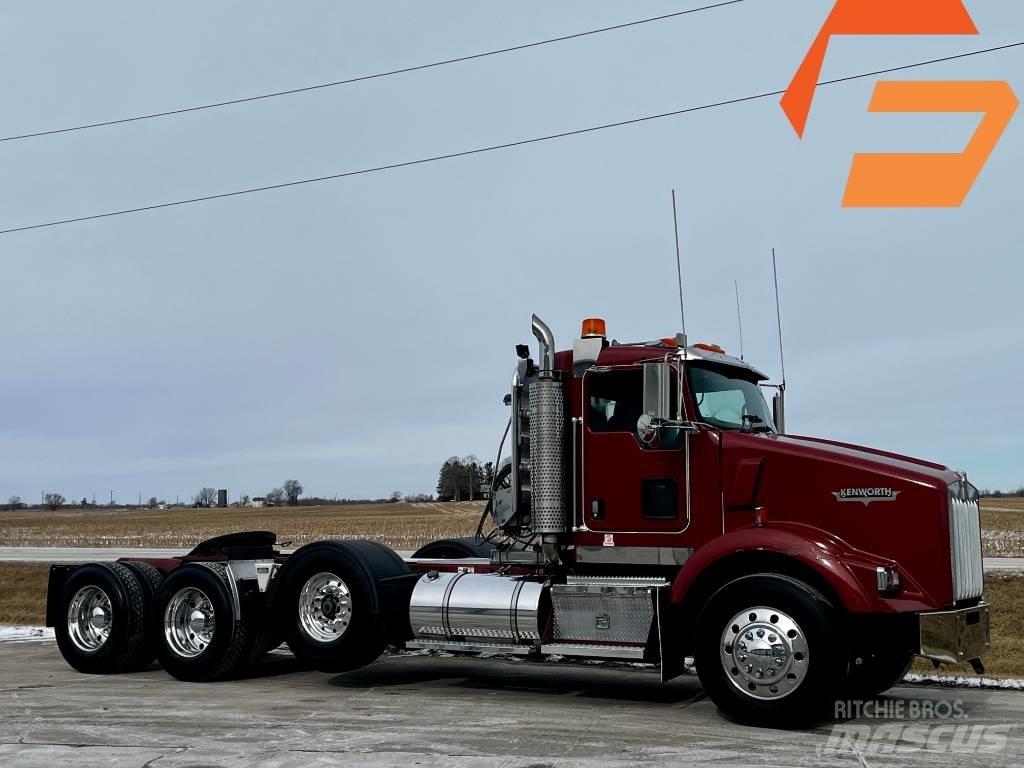 Kenworth T 800 Тягачі