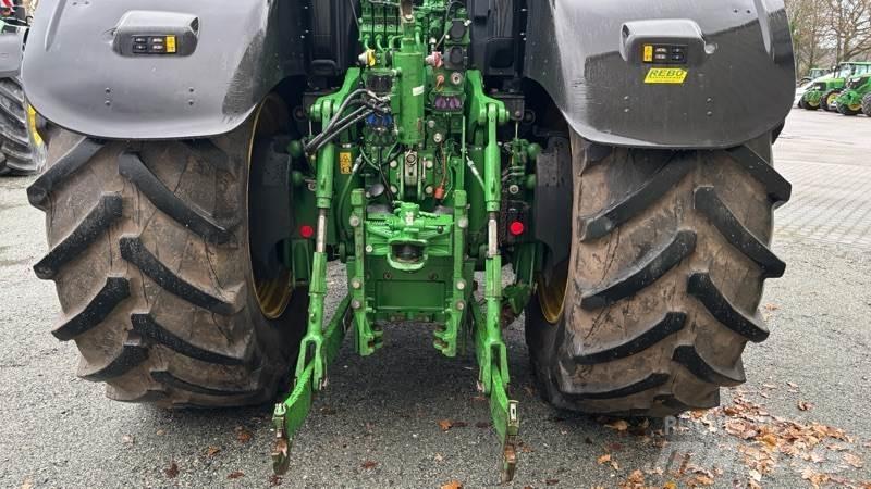 John Deere 6230 R Трактори