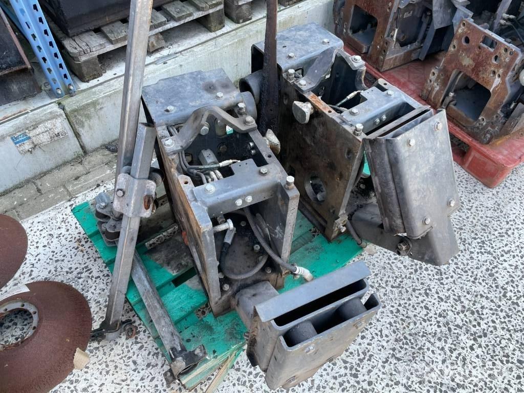 Bomag BF 700 C-2 Асфальтовкладачі