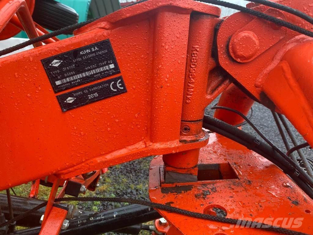 Kuhn GF8702 Граблі і сінозворушувачі