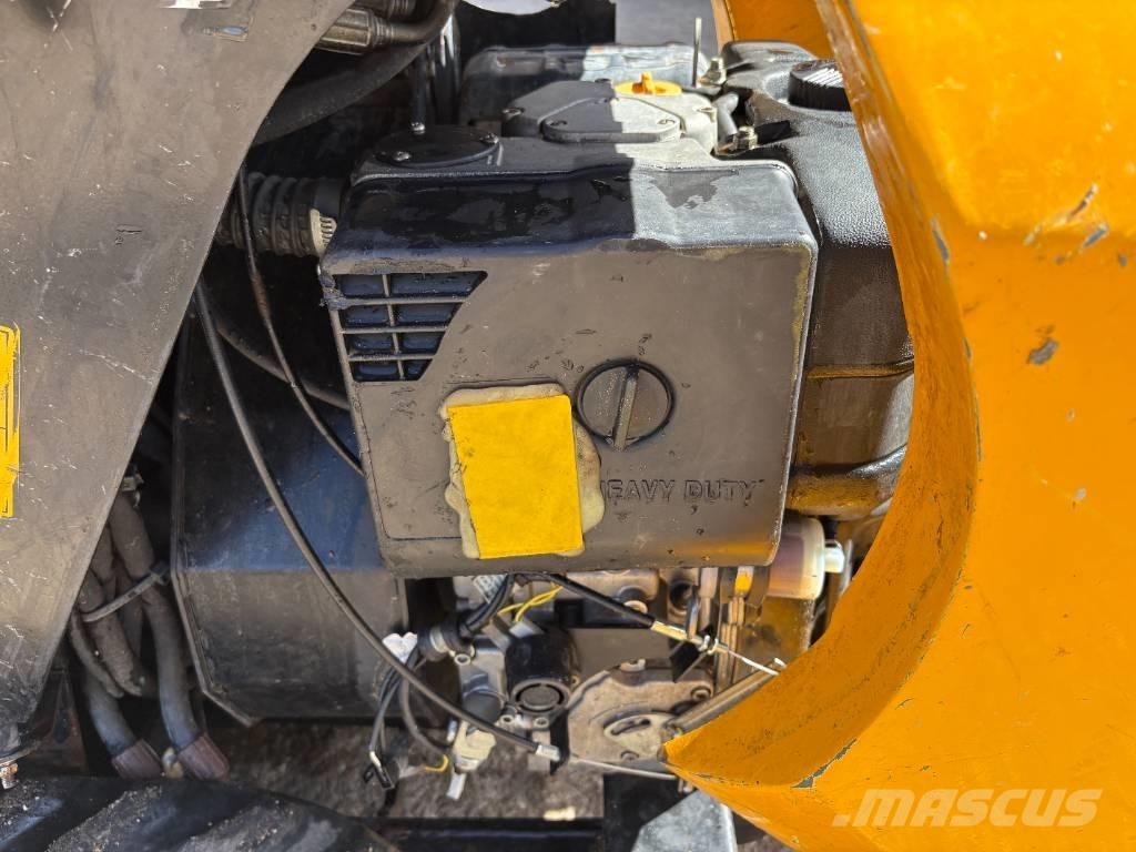 JCB HT D5 Гусеничні самоскиди