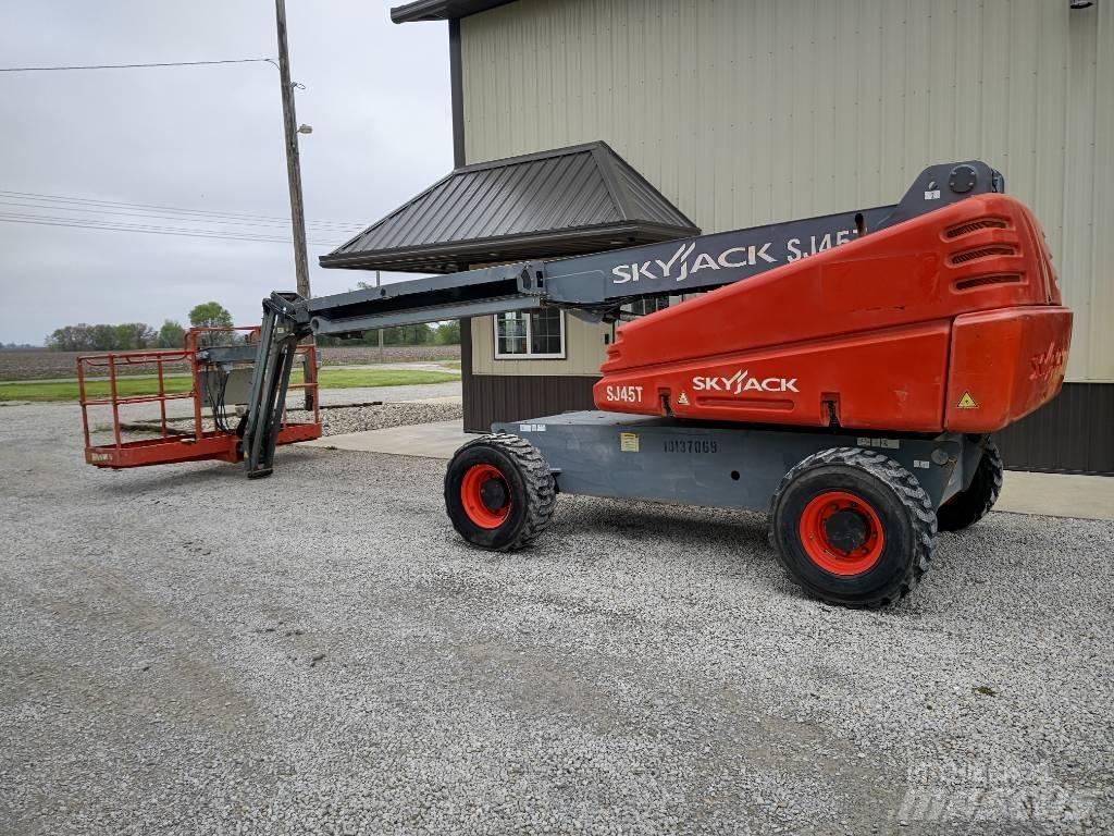 SkyJack SJ 45 T Телескопічні підйомники