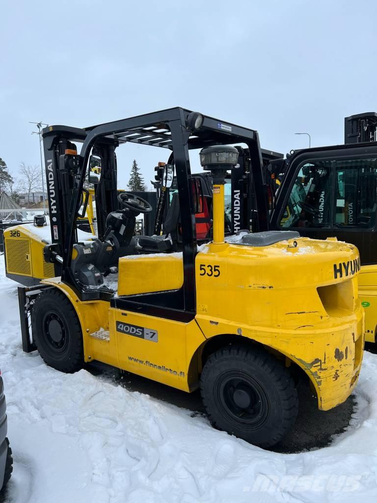 Hyundai 40DS-7 Дизельні навантажувачі