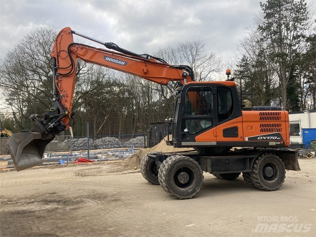Doosan DX 170-5 W Колісні екскаватори