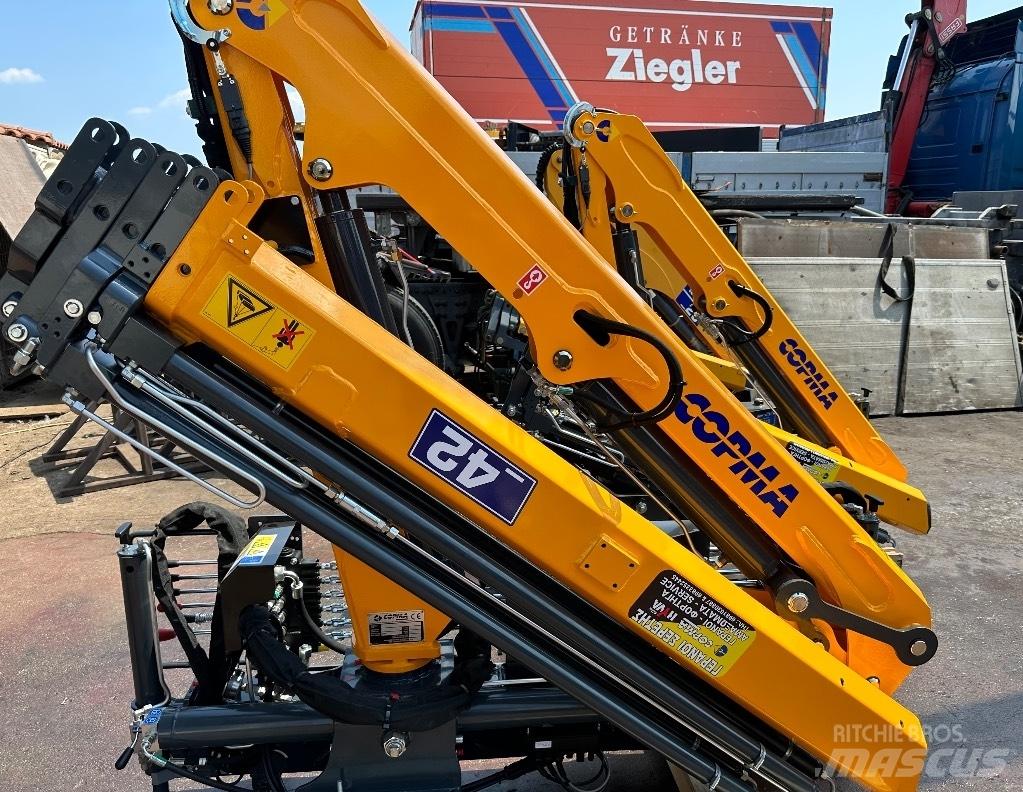 Copma 42.4 New Крани вантажників