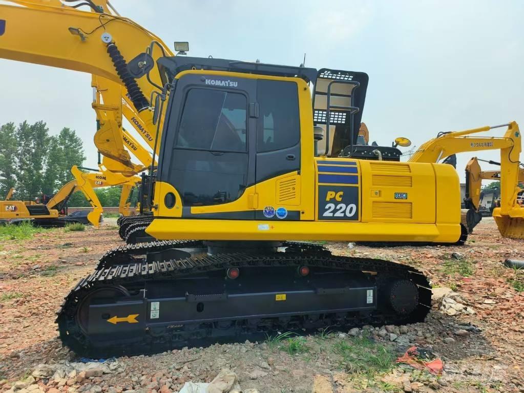 Komatsu PC 220-8 Гусеничні екскаватори