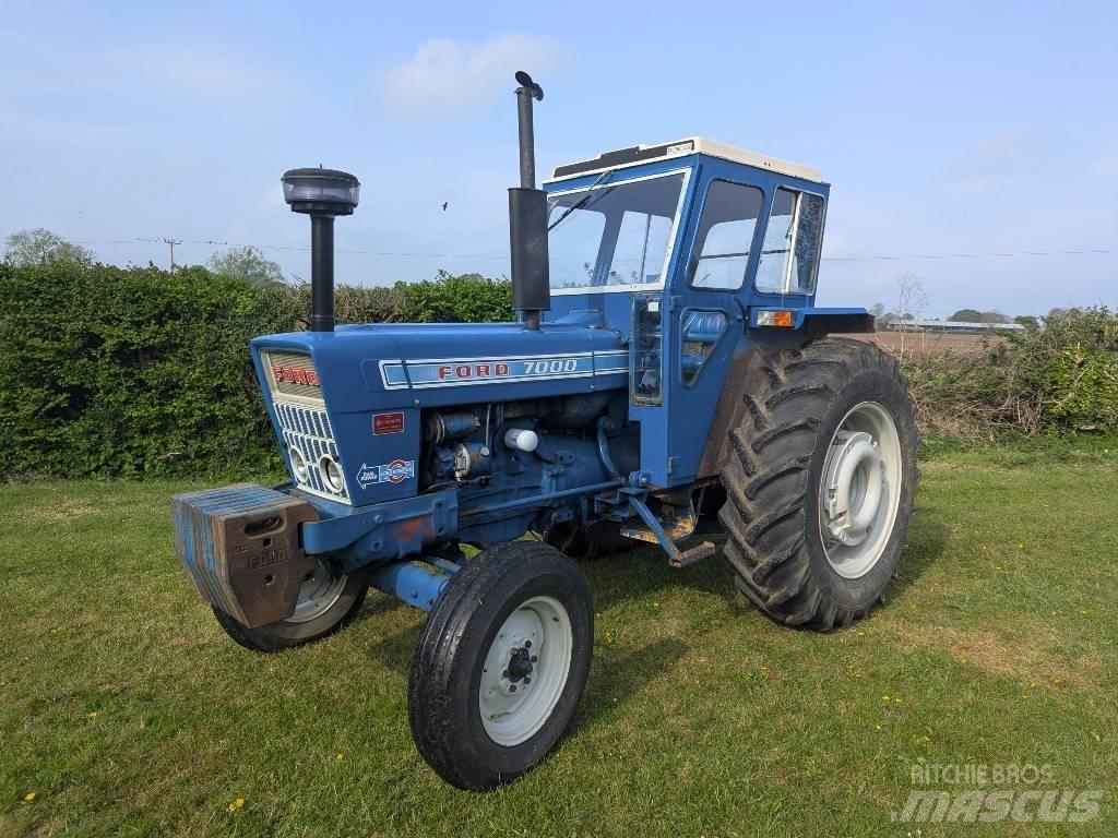 Ford 7000 Трактори