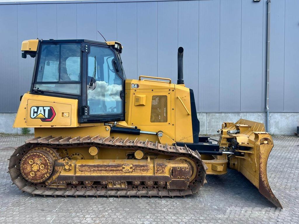 CAT D4-15VP Гусеничні бульдозери