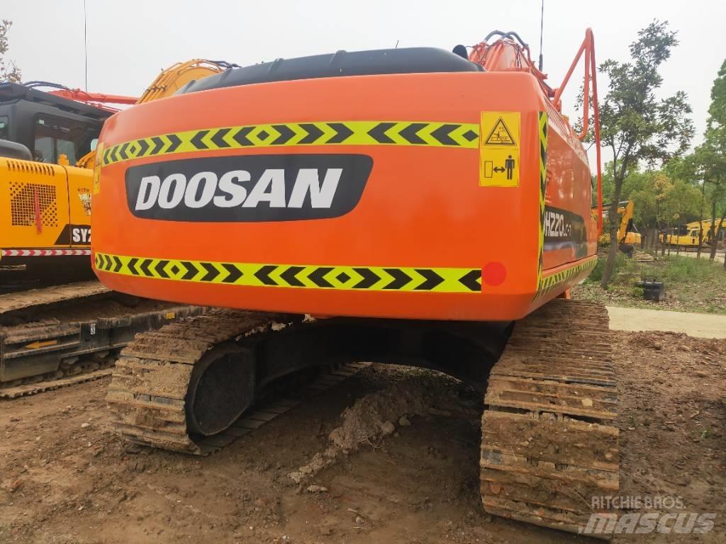 Doosan DH220LC-7 Гусеничні екскаватори