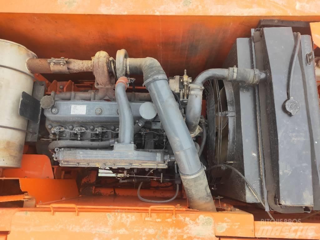 Doosan DH220LC-7 Гусеничні екскаватори